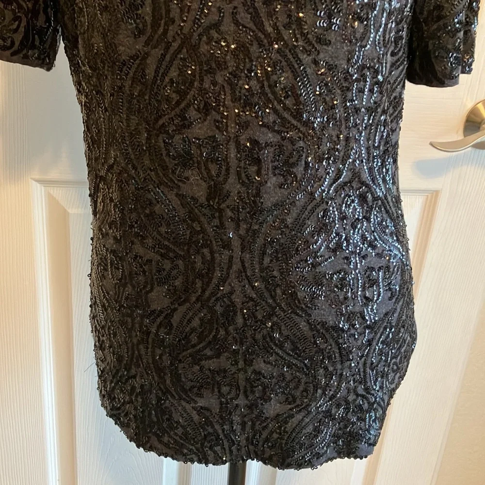 Tory Burch Arabesque wool rayon lined sequined scoop neck short sleeved blouse M